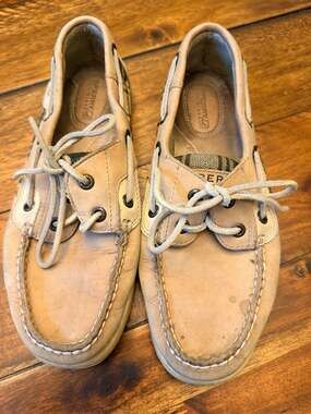 Sperry Topsiders Womens sz 7 9276619 Beige Tan Boat Loafers 2-Eye Leather